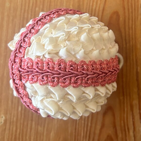 Vintage Set of 2 Handmade Pink Christmas Ornaments Needlepoint Floral Lace Push - Picture 3 of 6